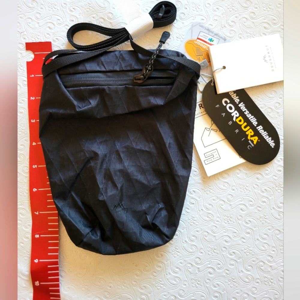 Doughnut Unisex Black convertible hike backpack  SIU SIU New